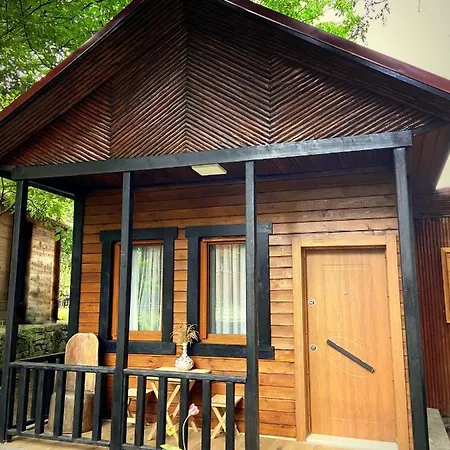 Otel Inanlar / Huseyin Inan Uzungöl